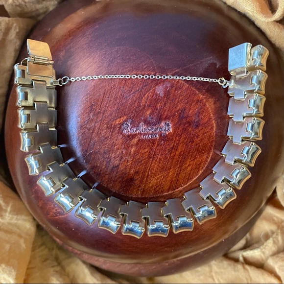 Vintage Gold Tone Articulated Link Bracelet. - Picture 3 of 11